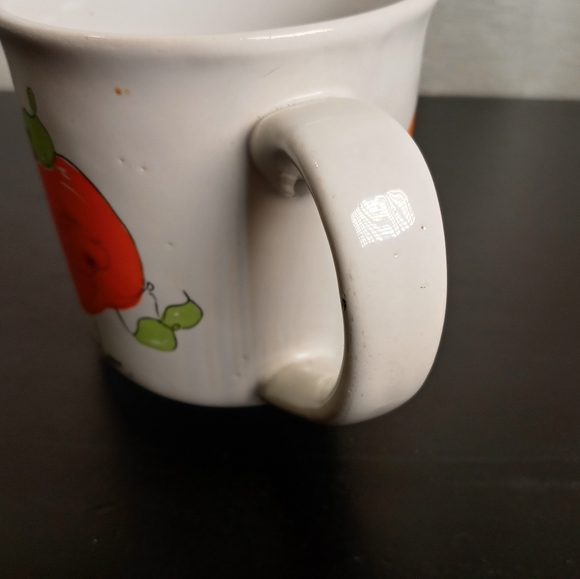 Vintage Nancy Lynn Anthropomorphic Smiling Fruit Coffee Mug Collectible Décor - Picture 8 of 10